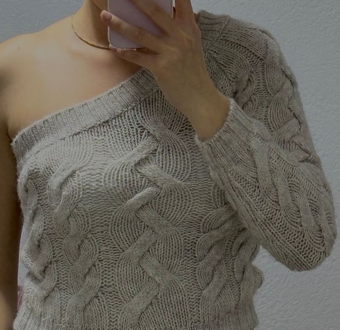 One shoulder jumper 1