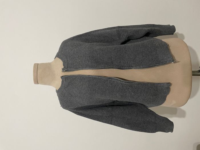 Women’s Knitted Zip-Up Cardigan | Soft, Warm & Classic Fit 3