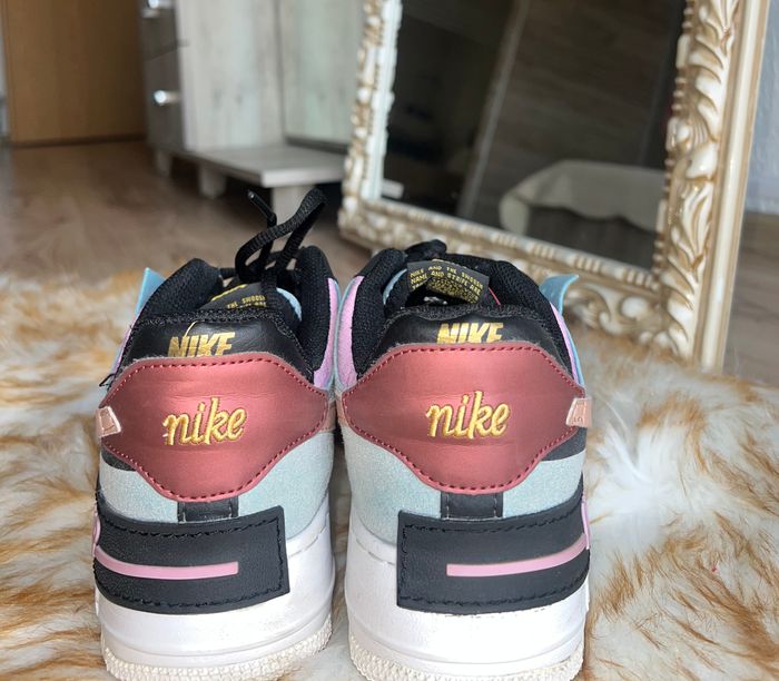  Nike Air Force 1 Shadow – një model sportiv dhe shumë trendi nga Nike. 2