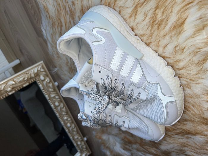 Adidas Nite Jogger – Komfort & Stil në një hap 4