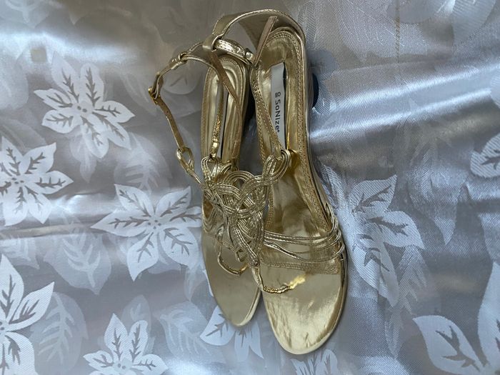 Summer sandals  2