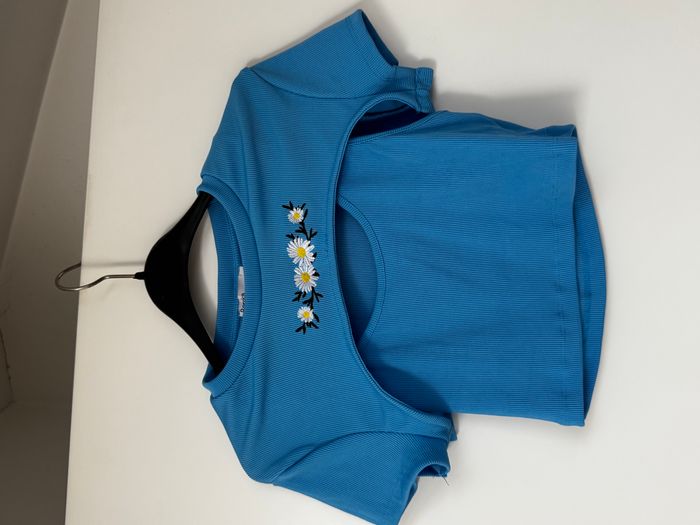 Blue top 1