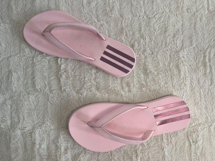 Addidas flip flops 2