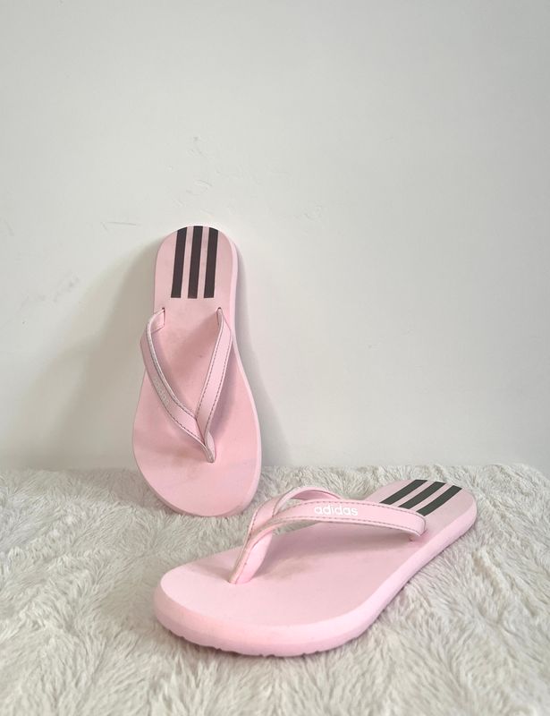Addidas flip flops 3