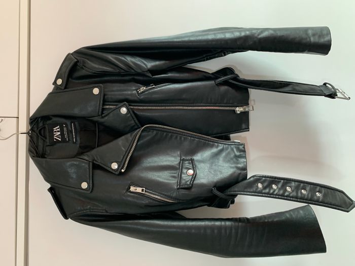 Zara-Short black leather jacket-jakne e zez e lekures 2