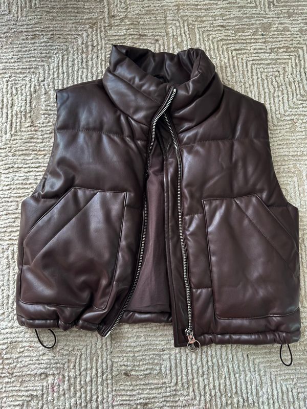 Pull&Bear cropped PU vest with pockets in brown 1