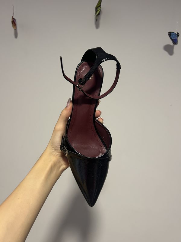 Heels 3
