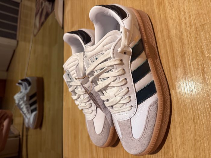Adidas  1
