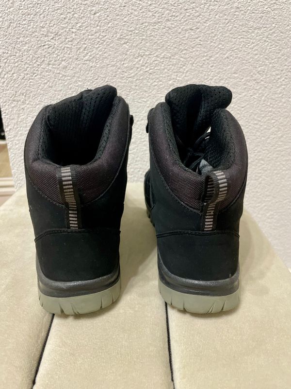 Outdoor boots 3