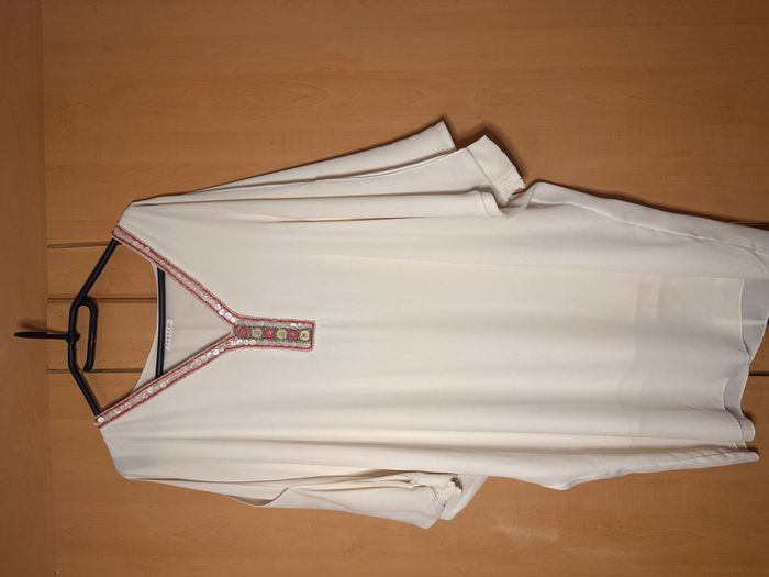 Fustan 1