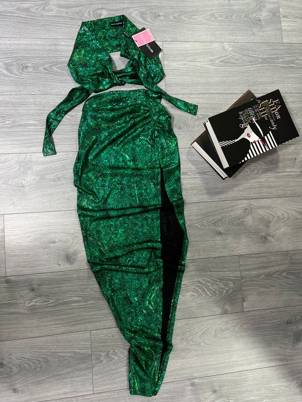 Metallic Green Two-Piece Dress Set with Side Slit 1
