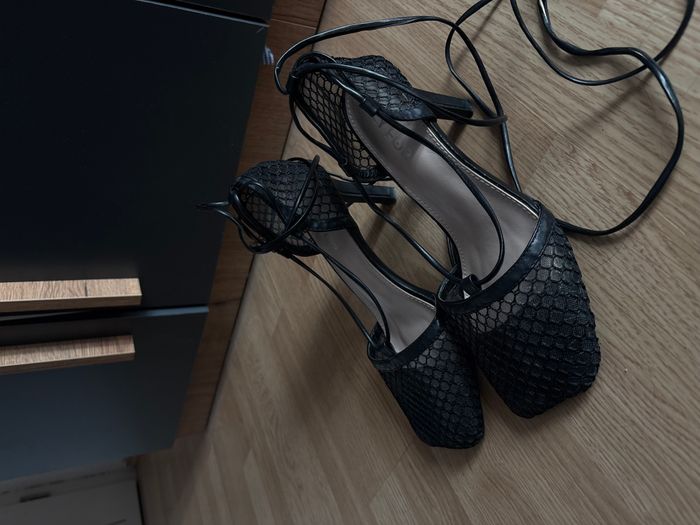 Heels 3