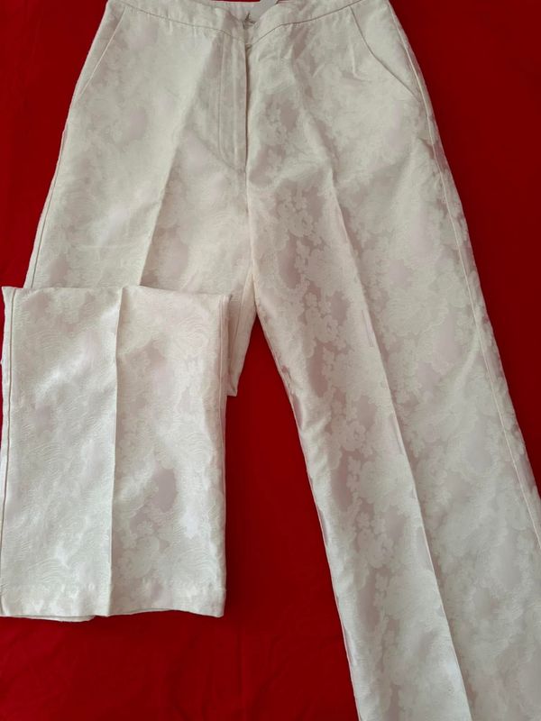 H&M Pantollona me Dizajn  4