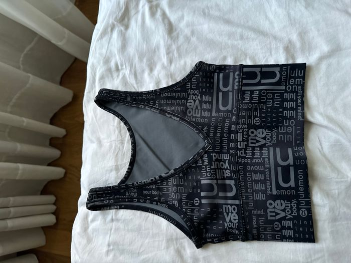 Lululemon sports bra 2
