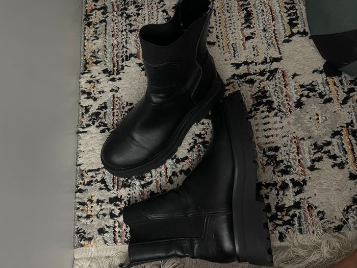 Cizme te gjata Stradivarius  1