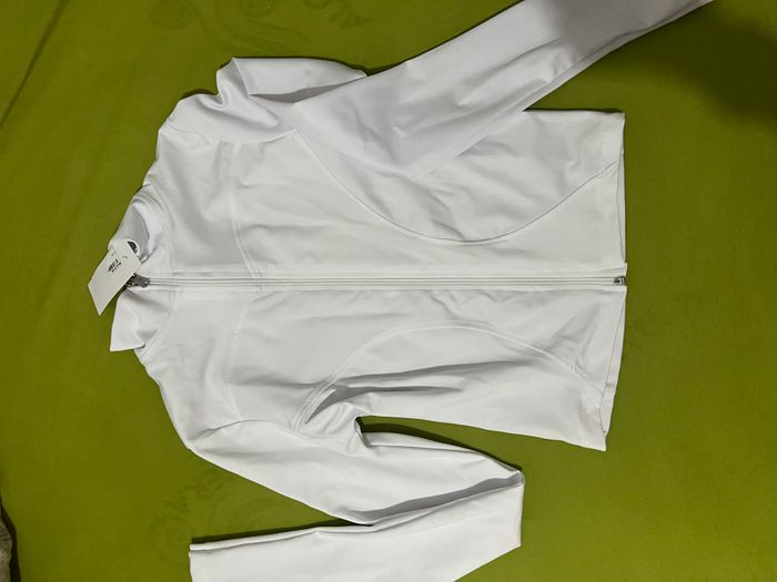Women’s White Zip-Up Activewear Jacket 1