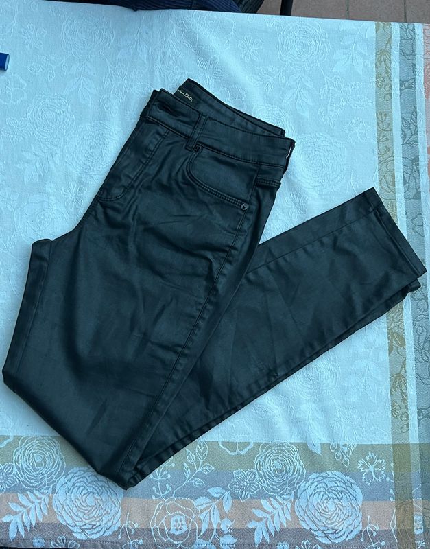 Pantolla “Skinny Jeans” 1
