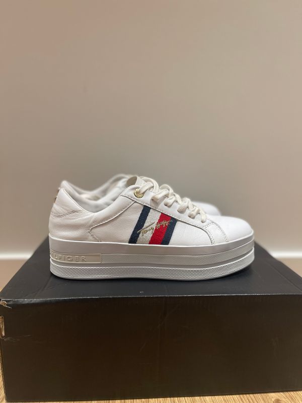 Tommy Hilfiger Sneakers with Platform 1