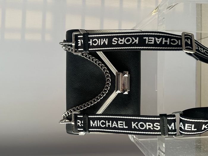 Michael Kors Black&White Bag 1