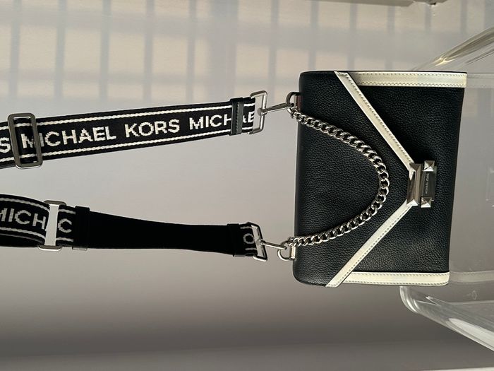 Michael Kors Black&White Bag 3