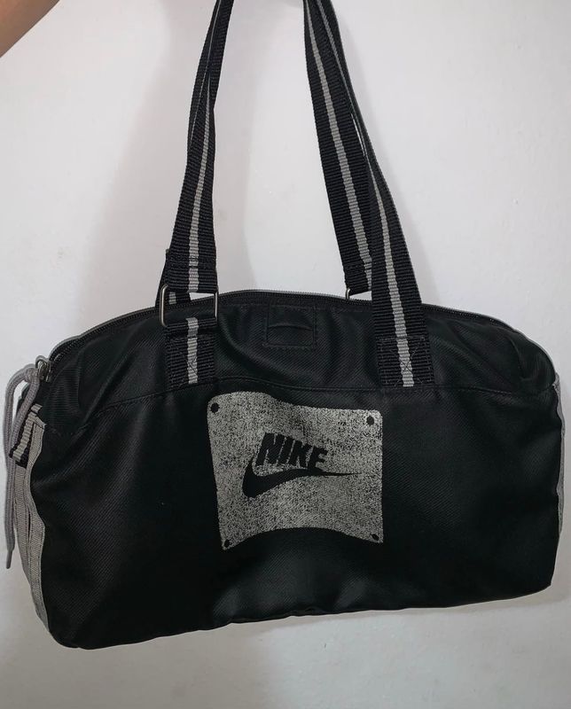 ORIGINAL NIKE HANDBAG 2