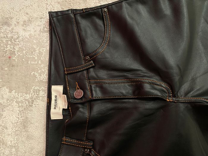 pantolla te lekures - Pull&Bear 3