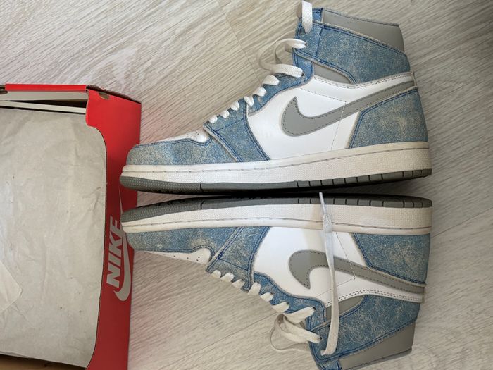 Jordan 1 Hyper Royal 1