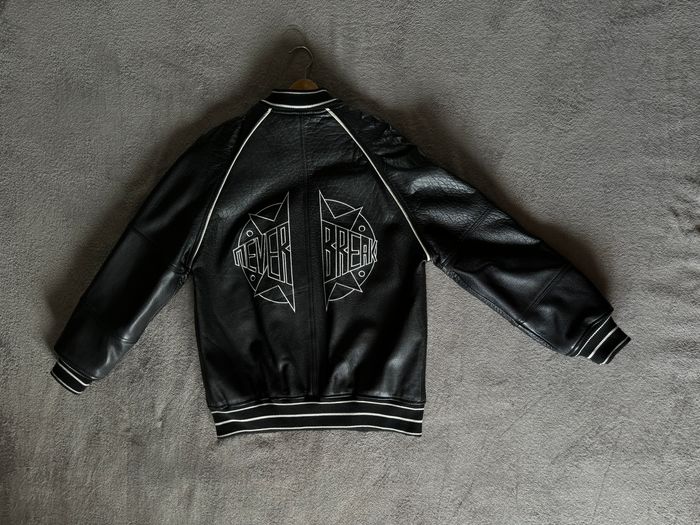 Zara Men’s Bomber Jacket  2