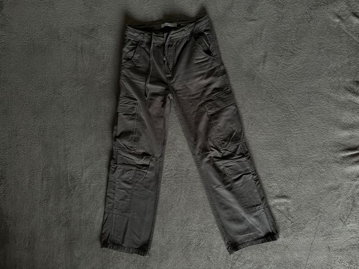 Bershka gray cargo pants 1