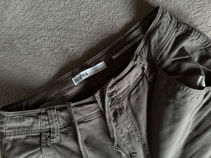 Bershka gray cargo pants 2
