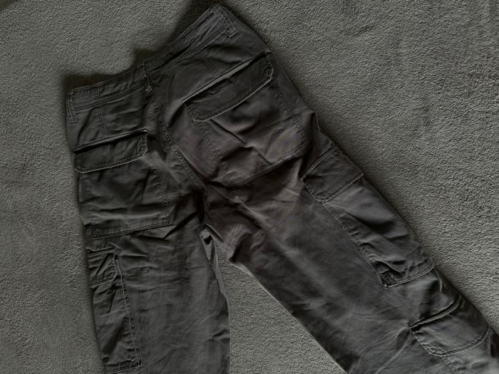 Bershka gray cargo pants 4