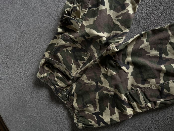 Bershka camouflage cargo pants.  5