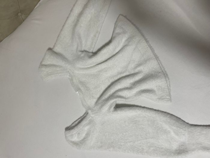 Knit white sweater 2