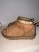 UGG  1